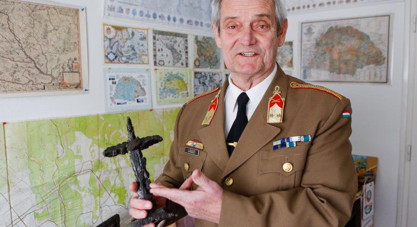 László Attila szerint ilyen kitüntetést nyugállományú katonatiszt még nem kapott az országban