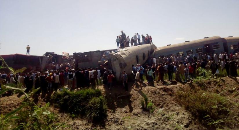Harmincketten meghaltak egy vonatbalesetben Egyiptomban