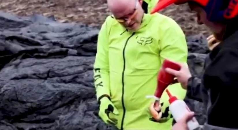 Már hot dogot is sütöttek a forrongó izlandi vulkán láváján