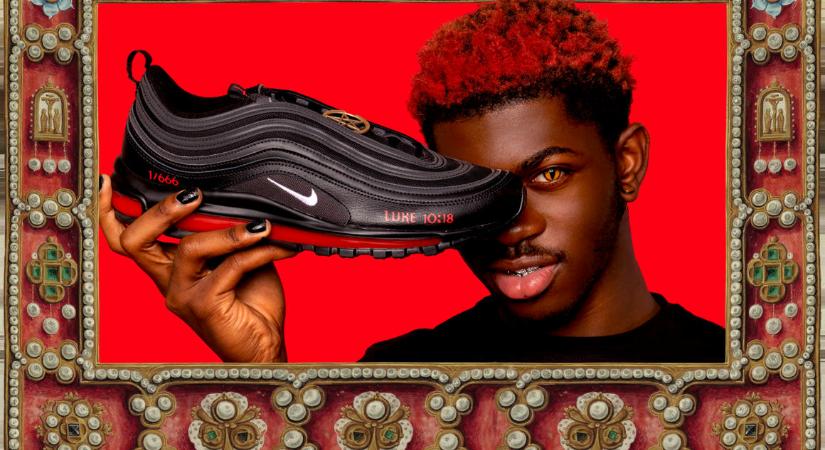 Egy csepp emberi vér is lötyög Lil Nas X sátáni Nike cipőjében