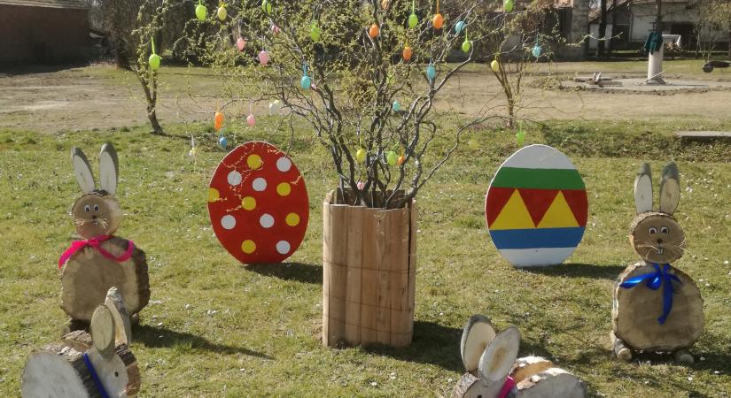 Dobriban is elkészült a húsvéti dekoráció