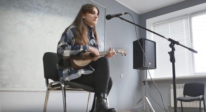 Az éneklés segít elűzni a depressziót (videó)