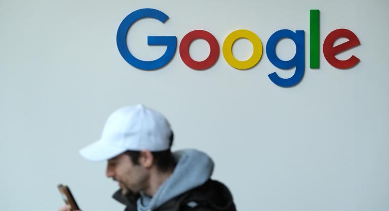 Huszonöt millió eurót költ Európában a félretájékoztatás visszaszorítására a Google