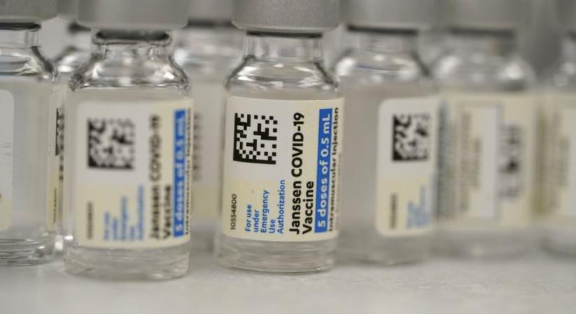 15 millió vakcina veszett kárba, miután összecserélték az alapanyagokat