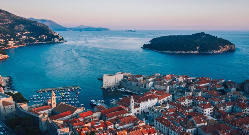 Mától megváltoznak a horvátországi beutazás feltételei – Ezek az új szabályok