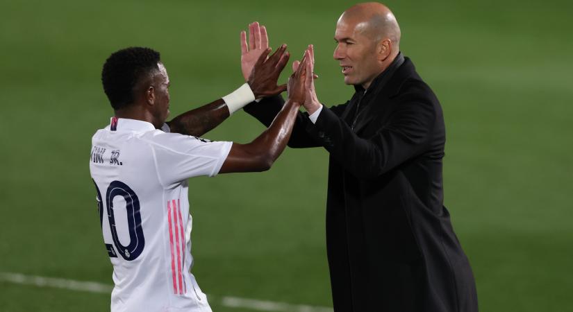 Zidane büszke a csapatára, de tisztában van vele, hogy még nem dőlt el a továbbjutás