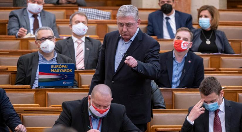 Gyurcsány a parlamentben: Önök ölték meg őket, nem lesz kegyelem