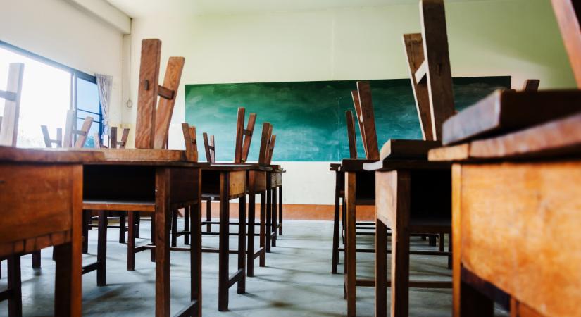 Boldogkői: szeptemberig nem kellene kinyitni az iskolákat Magyarországon
