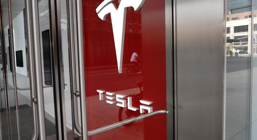 Rekordmagasságban a Tesla árfolyama