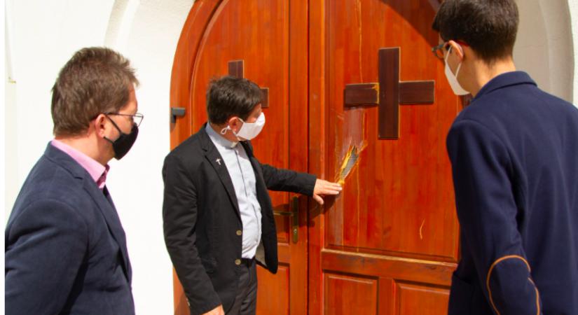 Gödöllői templomrongálás: a teljes felújítást fedezik az adományok