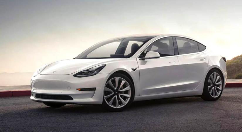Tesla és elektromos Fiat 500 előfizetést kínál a Tchibo Németországban