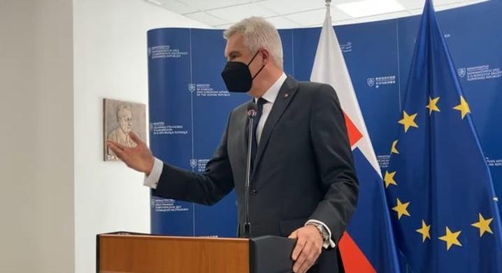 Lesz-e újabb kormányválság a Szputnyik V miatt? A liberális külügyminiszter reagált Matovič moszkvai útjára