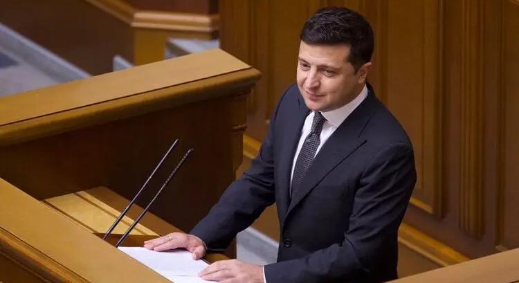 Zelenszkij aláírta az országos népszavazásról szóló törvényt