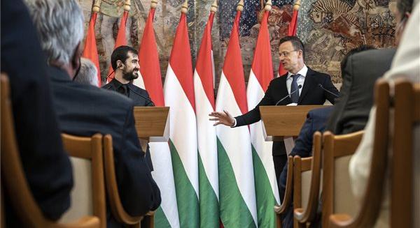 Szijjártó Péter: Sokat tett hozzá a magyar-román kapcsolatokhoz a gazdasági együttműködés
