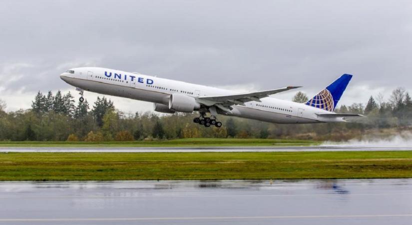 Több női és színesbőrű pilótát képezne a United Airlines amerikai légitársaság