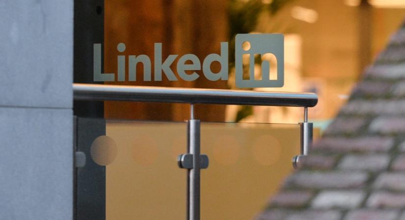 Aggódhat a LinkedIn, 500 millió felhasználó adatait árulják egy hackerfórumon