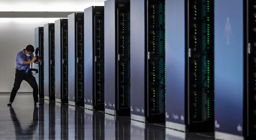 Az USA hét kínai szuperszámítógép csoportot tett feketelistára