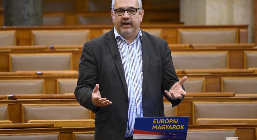 Nem hagyja abba Gyurcsány pártja: az Origo cikkére reagálva tovább folytatja az oltásellenes kampányt