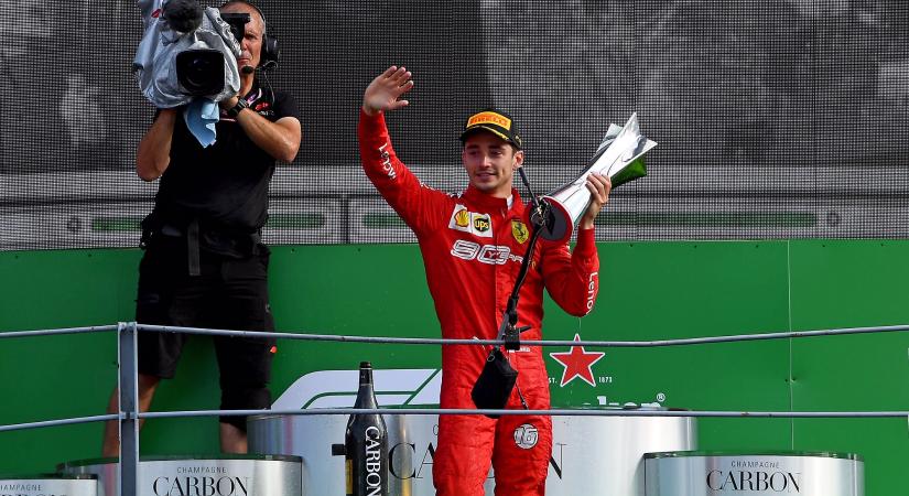F1: Nem akármilyen ajándékkal lepte meg Leclerc-t a Ferrari