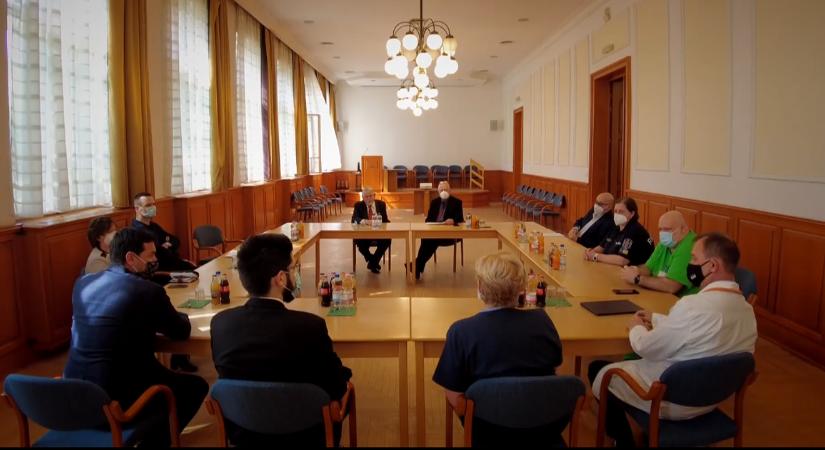 Miniszteri vizitet tartott a Szent László Kórházban Kásler Miklós