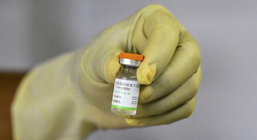 Kína elismerte, hogy nem elég hatékonyak a jelenlegi vakcináik