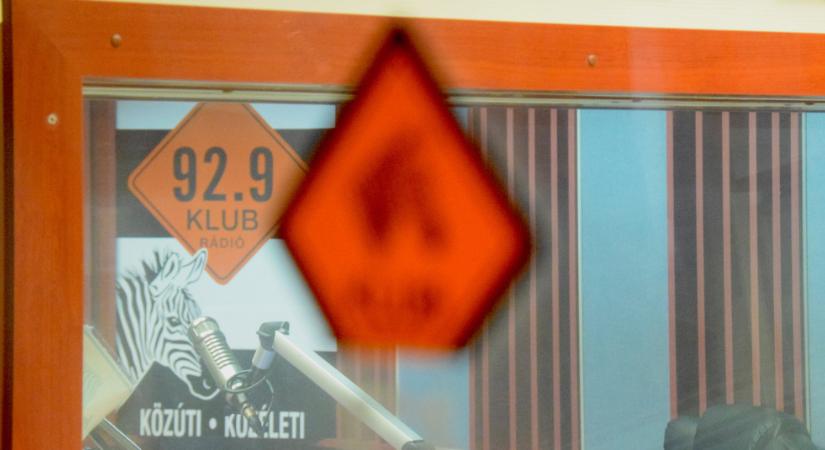 „Nincs többé független, közszolgálati funkciót betöltő rádió a magyar éterben”