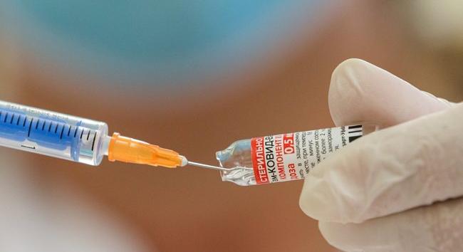 Virológus: a brit mutáns új variációja sem ellenállóbb a védőoltásokkal szemben