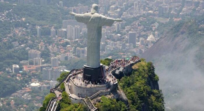 A világ 3. legmagasabb Krisztus-szobra épül