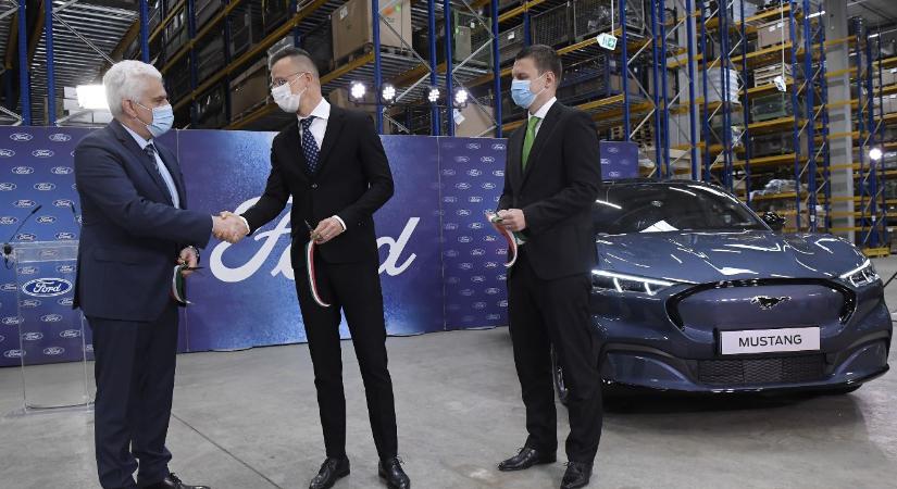 Az autóipari vállalatok egyre több fejlesztési funkciót telepítenek Magyarországra