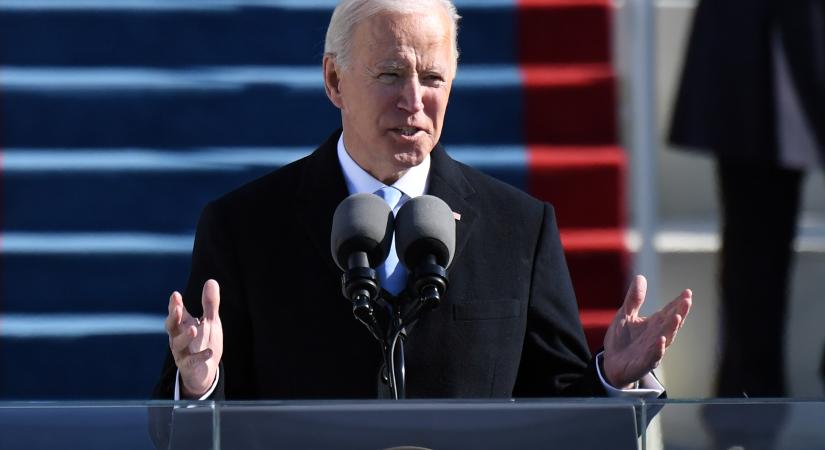 Telefonon tárgyalt Biden és Putyin: csúcstalálkozó jöhet