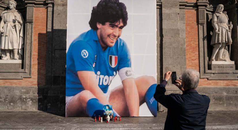 Könyv mutatja be Maradona életét
