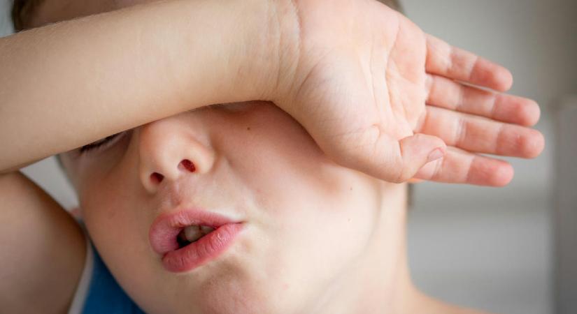 Már a fenekelésnek is súlyos következményei lehetnek a gyermeki agyban