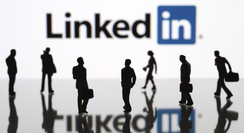 Segít kitölteni az üresjáratokat az önéletrajzban a LinkedIn