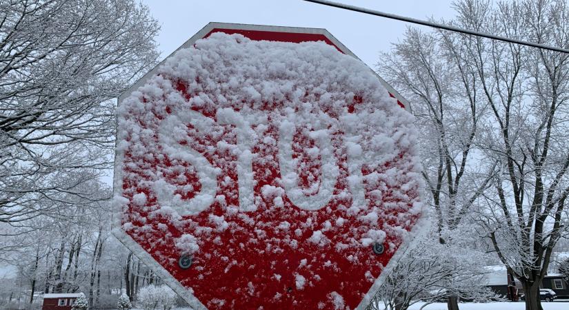 Az USA is megkapja a maga lehűlését: havazással érkezik újra a tél