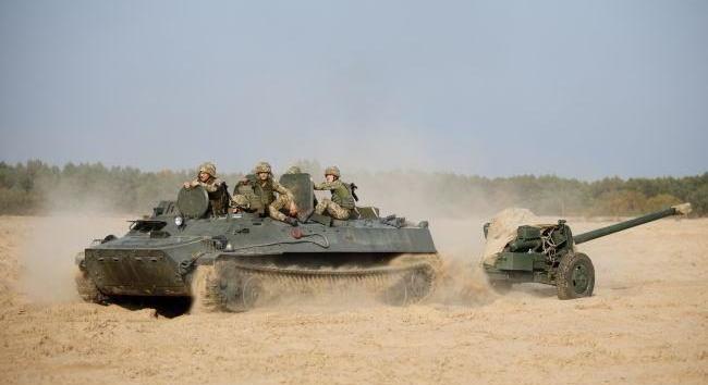 Nagyszabású hadgyakorlatba kezdtek az ukrán fegyveres erők Krím közigazgatási határánál