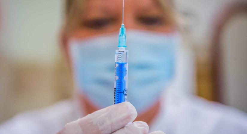 A koronavírus fertőzésen átesettek számára egy adag vakcina is elég lenne?