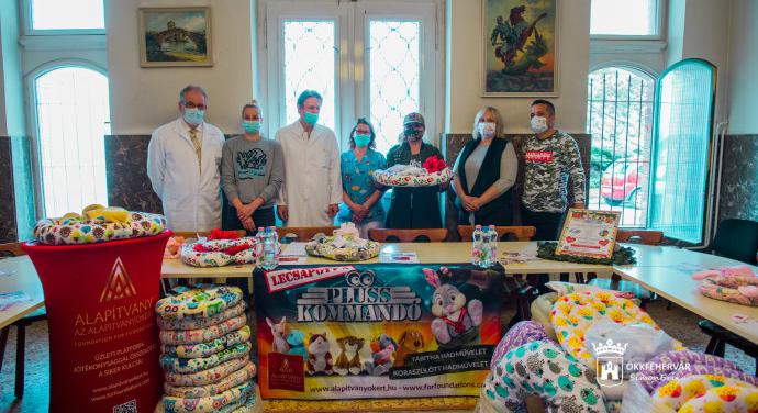 1,5 milliós adomány érkezett a fehérvári kórház koraszülött osztályának