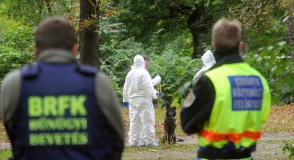 Két holttestre bukkantak Kaposváron egy családi házban