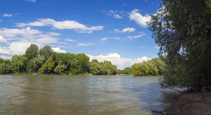 Korlátozásokra is lehet számítani: hétfőn kezdik javítani az algyői Tisza-hidat