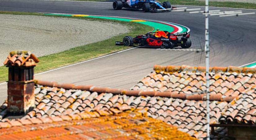F1: Verstappen nem lepődött meg a Mercedesen; Marko Pérezt hibáztatja