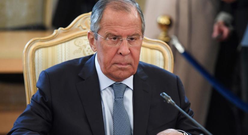 Lavrov: Koszovó kérdésében veszélyes eltérni a Biztonsági Tanács határozatától