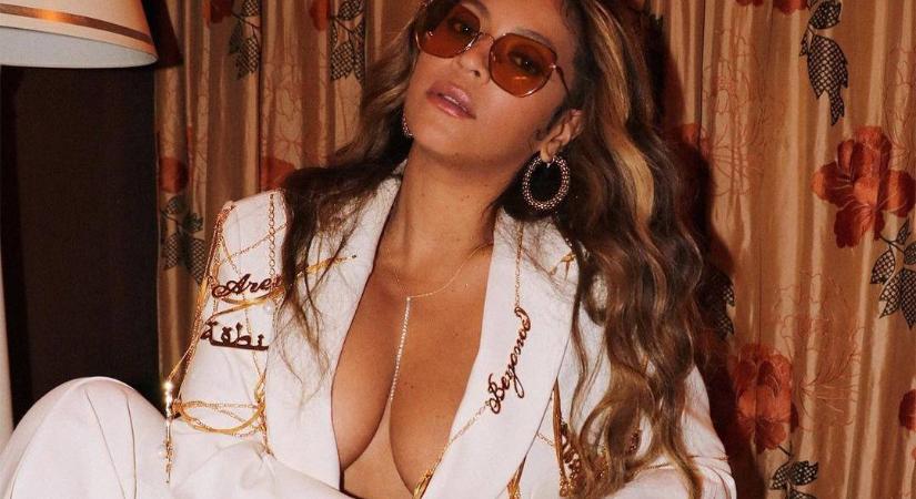 Beyoncé szülőpózban, gigadekolázzsal vadít az Instagramon