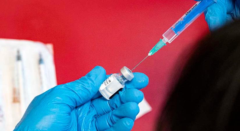 COVID – Növelni lehetnek a két vakcina dózisai közti időtartamot?