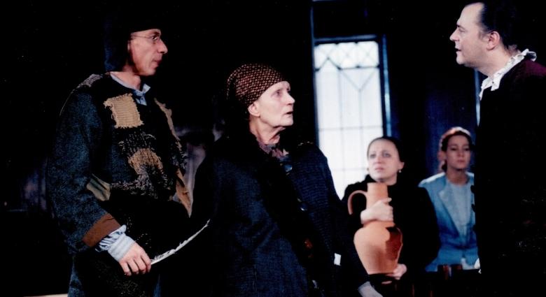 Online látható Az eltört korsó – Zsámbéki Gábor 1996-os rendezése nagyszerű színészekkel