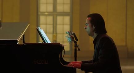Nick Cave sokkal többet tett, mint hogy megírta a karantén hivatalos dalát