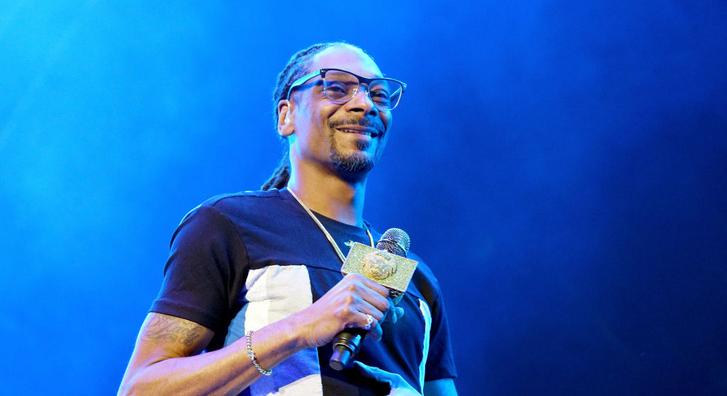 Snoop Dogg arról rappel, hogy Obamával szmokizott