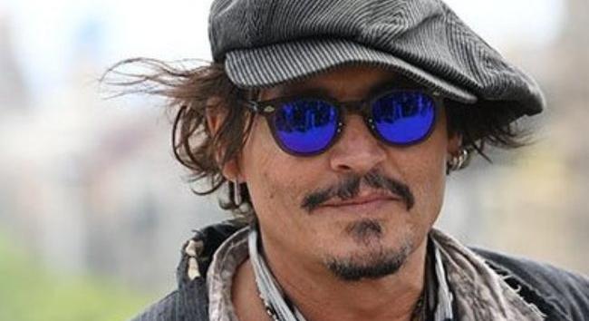 Döbbenet: így néz most ki Johnny Depp ritkán látott fia