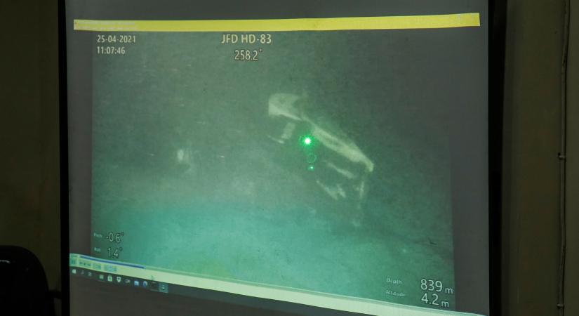Megtalálták az indonéz tengeralattjáró maradványait, három részre szakadt a KRI Nanggala