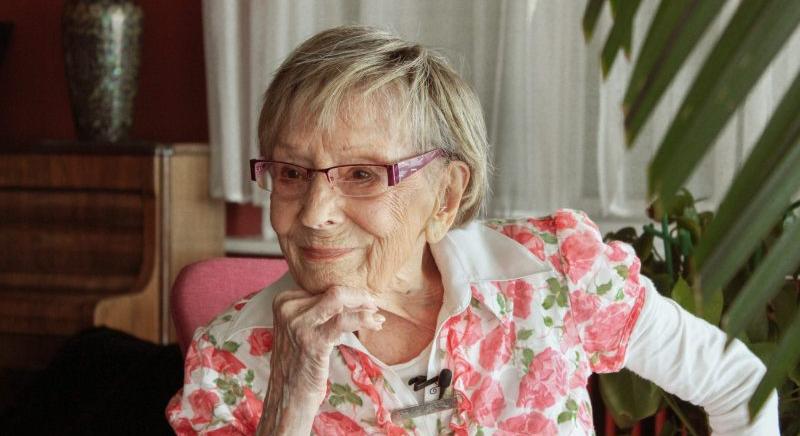 Anyák napi vers premier a 94 éves Békés Italával