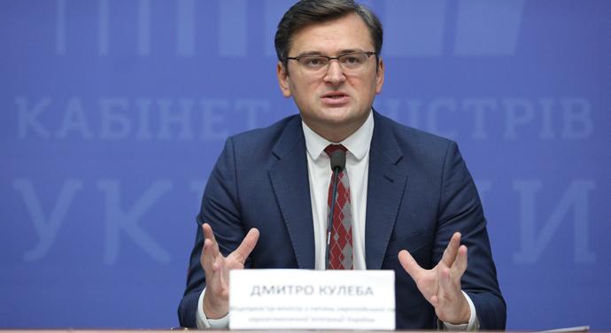 Ukrajna kölcsönösségi alapon fogja oltani a külföldi diplomatákat Covid ellen – Kuleba
